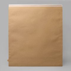 Papīra iepakojumu aploksnes sūtījumiem ar iespēju sūtīt divas reizes (42x45cm).