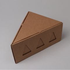 Trīsstūra kastīte no gofrēta kartona 208x175x100mm, 14E
